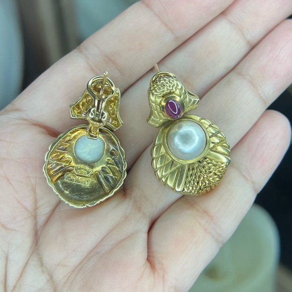 14KT SOLID GOLD PEARL/RUBY EARRINGS - OMEGA BACK 20+ grams - Picture 2 of 7